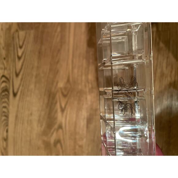 Clear Plastic Lipstick Organizer - Picture 4 of 4
